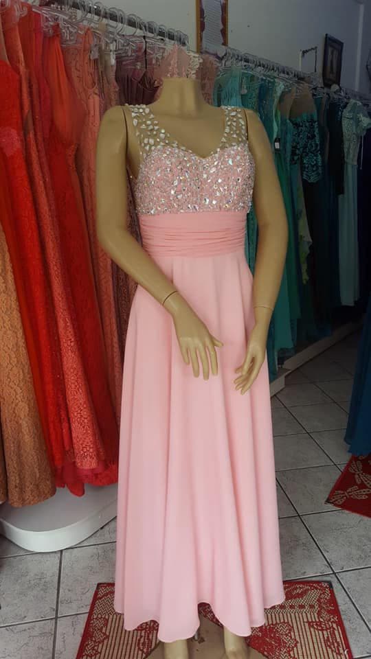 Vestido longo rosé bordado em pedraria