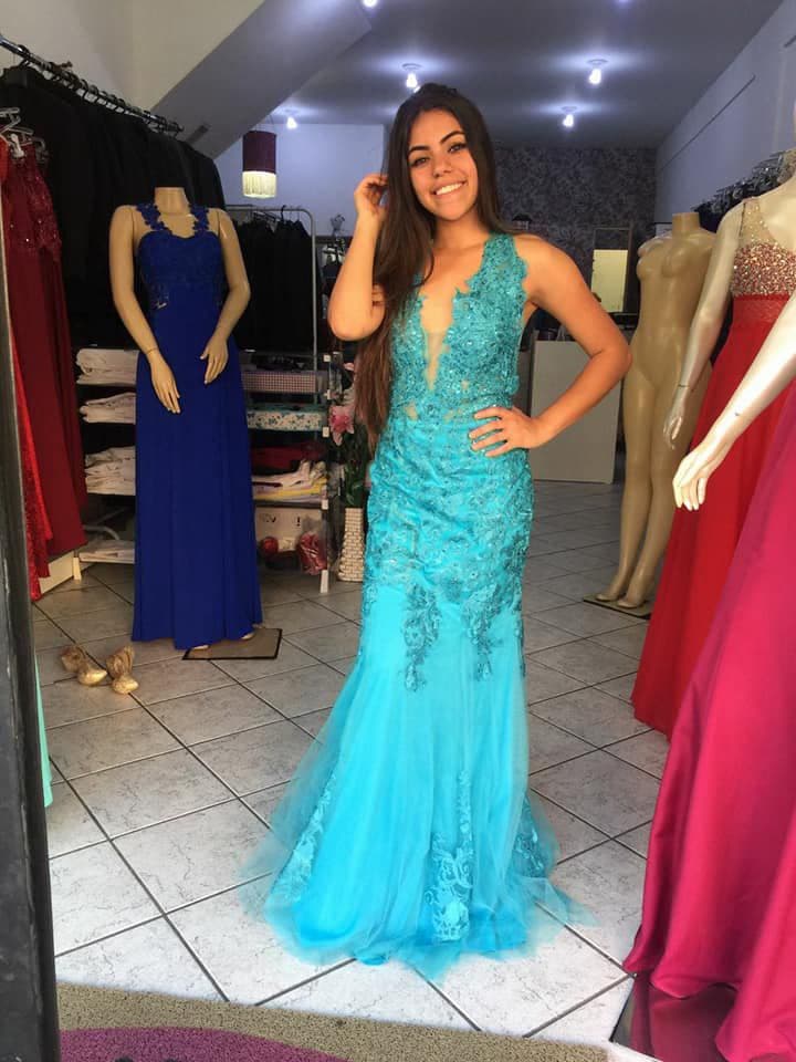Vestido de gala em tule
